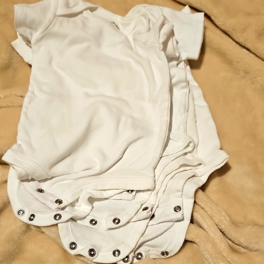 White Baby Onesies 9m 5 pc bundle gender neutral 100% cotton